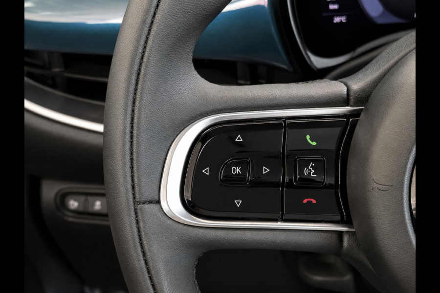 Fiat 500E 42 kWh DEMO ! Navigatie by Apple Carplay Android Auto camera Parkeersensoren rondom Dodehoekdetectie Cruise Control Stoelverwarming Keyless Entry Climate Control