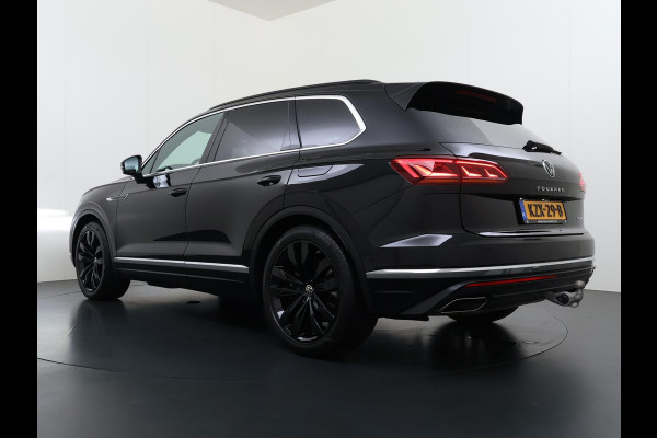 Volkswagen Touareg 3.0 TSI Elegance LUCHTVERING| ELEK. TREKHAAK| LEDER| PANO | STOELVENTILATIE + MASSAGE| ACHTERBANK VERWARMD| MEMORY STOEL| 360 CAMERA| MEGA VOL!| RIJKLAAR!! |