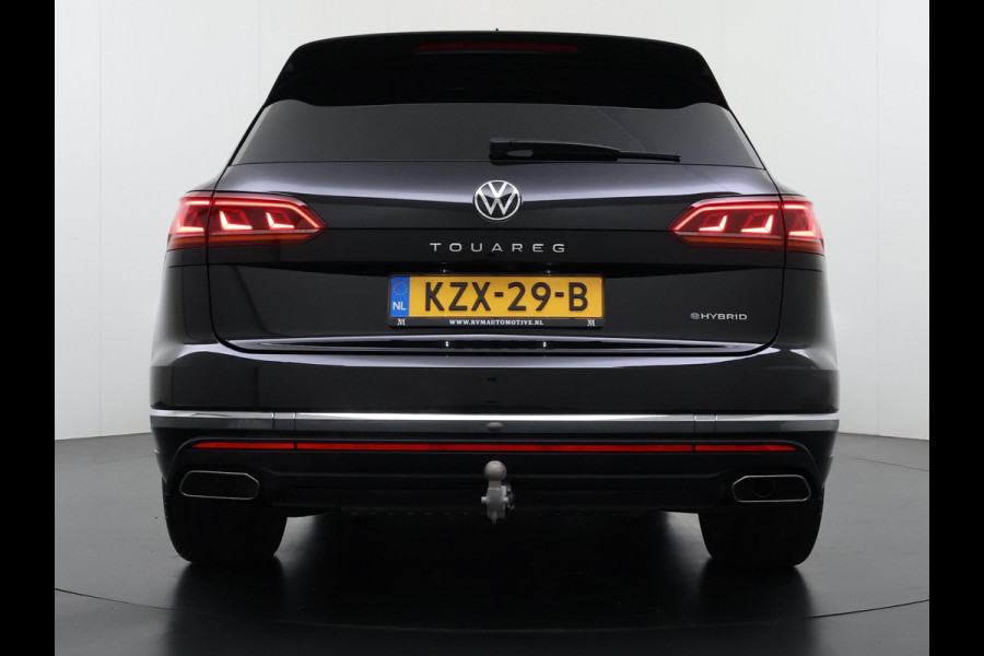 Volkswagen Touareg 3.0 TSI Elegance LUCHTVERING| ELEK. TREKHAAK| LEDER| PANO | STOELVENTILATIE + MASSAGE| ACHTERBANK VERWARMD| MEMORY STOEL| 360 CAMERA| MEGA VOL!| RIJKLAAR!! |