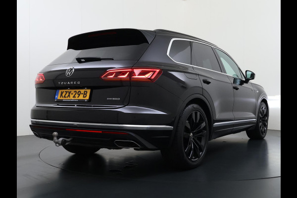 Volkswagen Touareg 3.0 TSI Elegance LUCHTVERING| ELEK. TREKHAAK| LEDER| PANO | STOELVENTILATIE + MASSAGE| ACHTERBANK VERWARMD| MEMORY STOEL| 360 CAMERA| MEGA VOL!| RIJKLAAR!! |