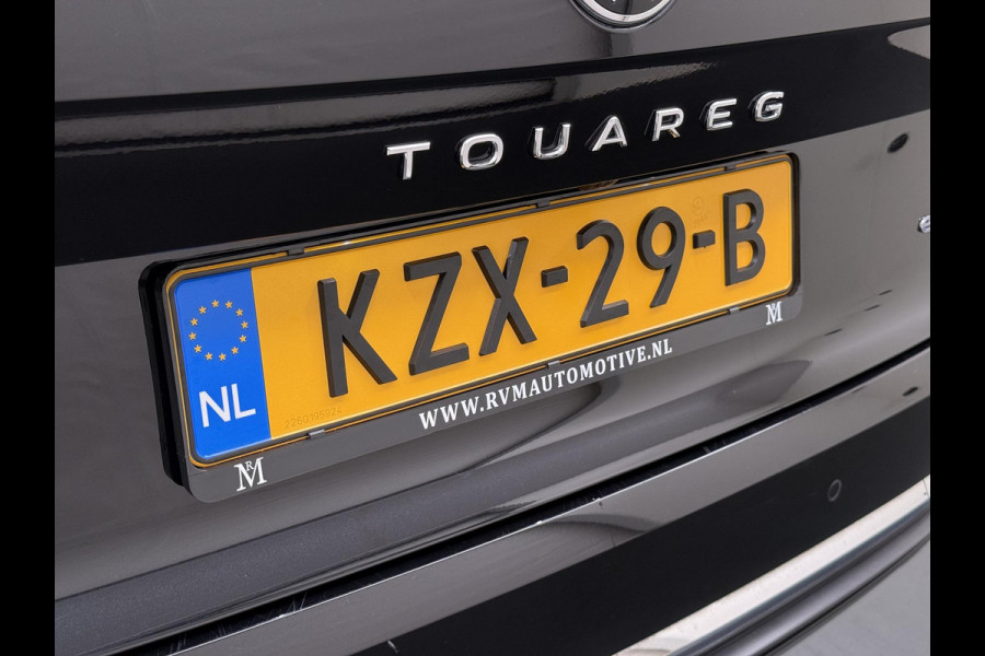Volkswagen Touareg 3.0 TSI Elegance LUCHTVERING| ELEK. TREKHAAK| LEDER| PANO | STOELVENTILATIE + MASSAGE| ACHTERBANK VERWARMD| MEMORY STOEL| 360 CAMERA| MEGA VOL!| RIJKLAAR!! |