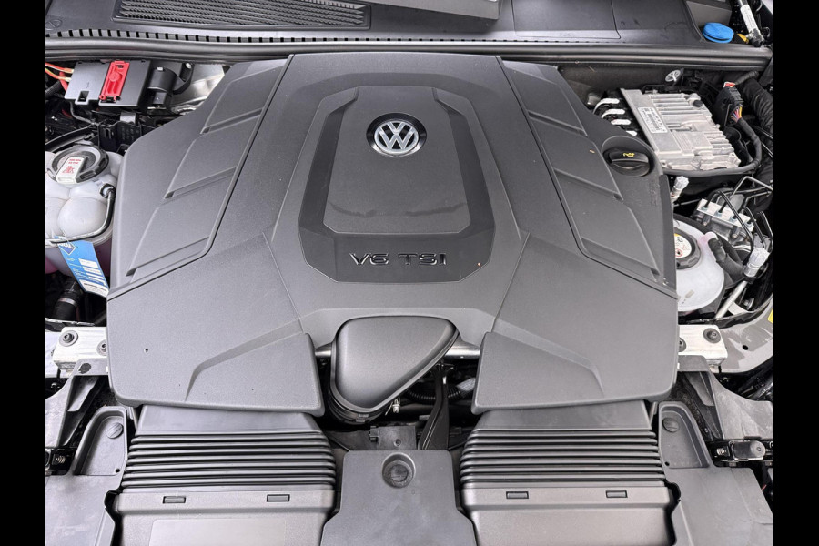 Volkswagen Touareg 3.0 TSI Elegance LUCHTVERING| ELEK. TREKHAAK| LEDER| PANO | STOELVENTILATIE + MASSAGE| ACHTERBANK VERWARMD| MEMORY STOEL| 360 CAMERA| MEGA VOL!| RIJKLAAR!! |