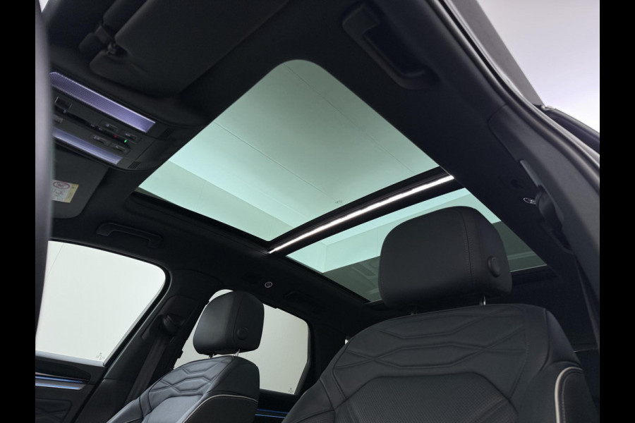 Volkswagen Touareg 3.0 TSI Elegance LUCHTVERING| ELEK. TREKHAAK| LEDER| PANO | STOELVENTILATIE + MASSAGE| ACHTERBANK VERWARMD| MEMORY STOEL| 360 CAMERA| MEGA VOL!| RIJKLAAR!! |