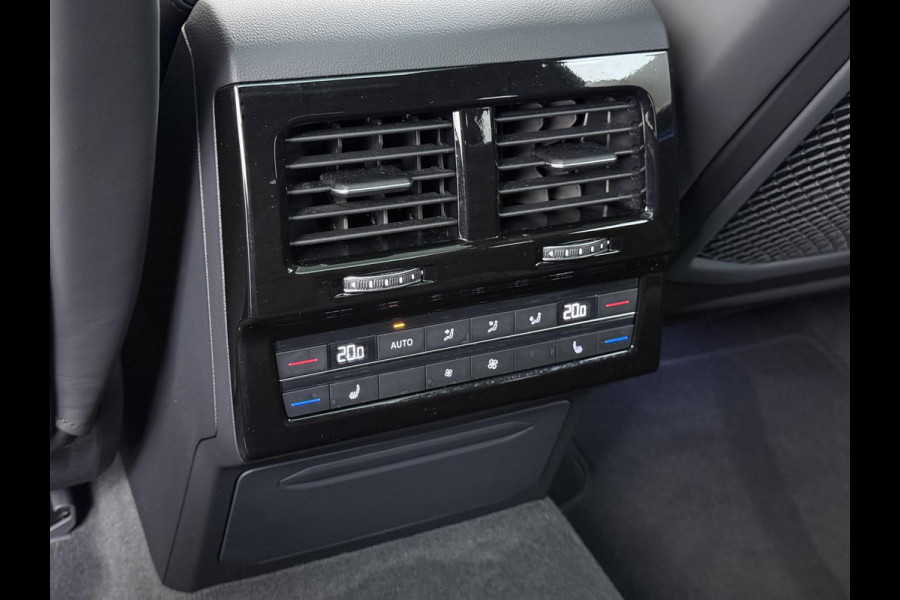 Volkswagen Touareg 3.0 TSI Elegance LUCHTVERING| ELEK. TREKHAAK| LEDER| PANO | STOELVENTILATIE + MASSAGE| ACHTERBANK VERWARMD| MEMORY STOEL| 360 CAMERA| MEGA VOL!| RIJKLAAR!! |