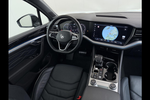 Volkswagen Touareg 3.0 TSI Elegance LUCHTVERING| ELEK. TREKHAAK| LEDER| PANO | STOELVENTILATIE + MASSAGE| ACHTERBANK VERWARMD| MEMORY STOEL| 360 CAMERA| MEGA VOL!| RIJKLAAR!! |
