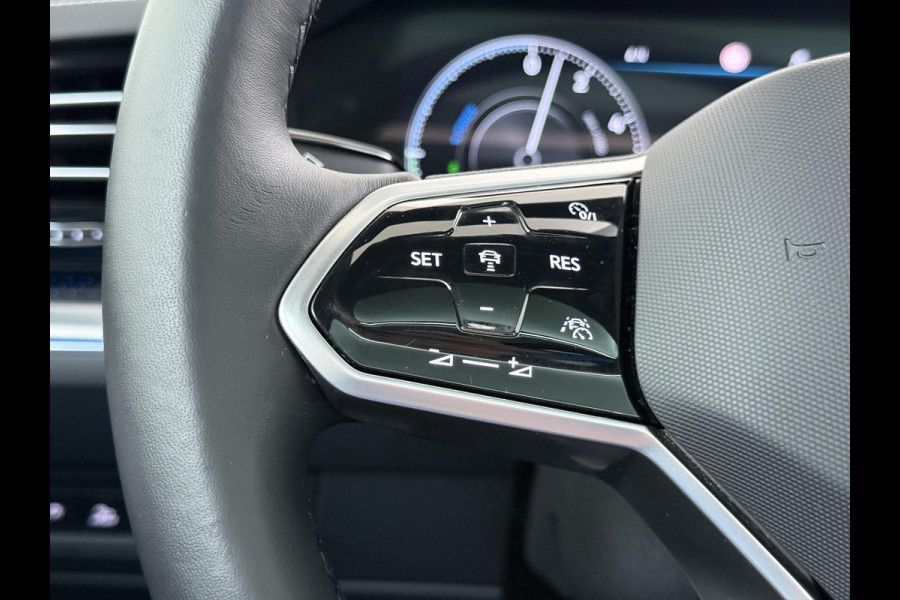 Volkswagen Touareg 3.0 TSI Elegance LUCHTVERING| ELEK. TREKHAAK| LEDER| PANO | STOELVENTILATIE + MASSAGE| ACHTERBANK VERWARMD| MEMORY STOEL| 360 CAMERA| MEGA VOL!| RIJKLAAR!! |