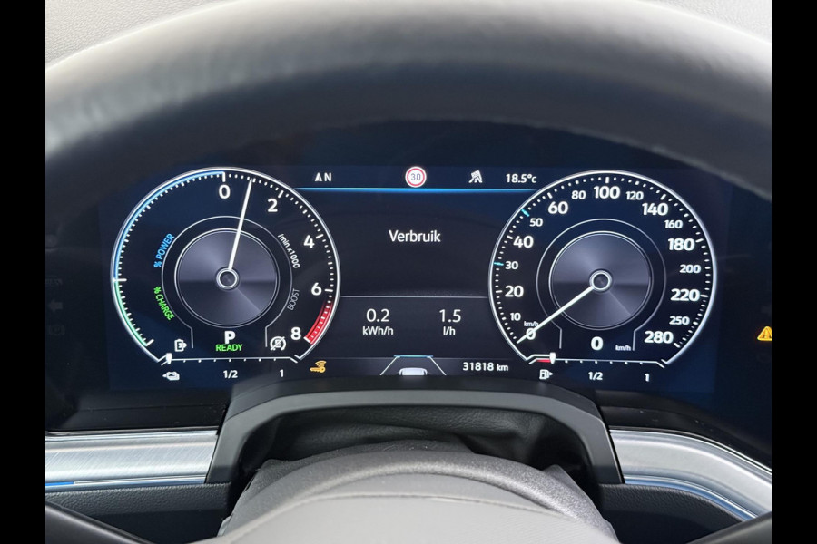 Volkswagen Touareg 3.0 TSI Elegance LUCHTVERING| ELEK. TREKHAAK| LEDER| PANO | STOELVENTILATIE + MASSAGE| ACHTERBANK VERWARMD| MEMORY STOEL| 360 CAMERA| MEGA VOL!| RIJKLAAR!! |