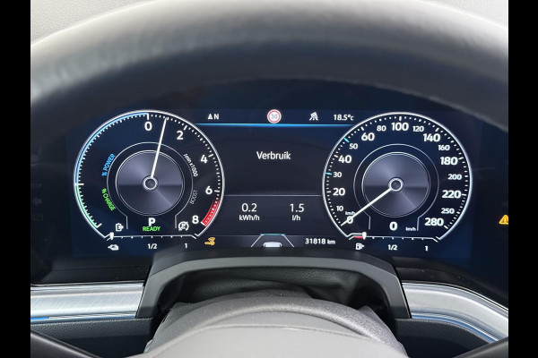 Volkswagen Touareg 3.0 TSI Elegance LUCHTVERING| ELEK. TREKHAAK| LEDER| PANO | STOELVENTILATIE + MASSAGE| ACHTERBANK VERWARMD| MEMORY STOEL| 360 CAMERA| MEGA VOL!| RIJKLAAR!! |