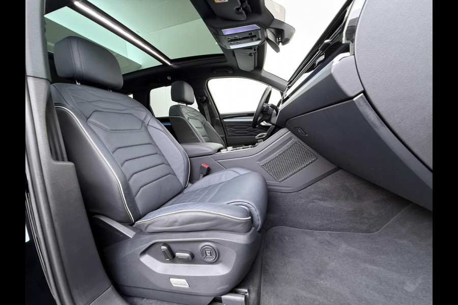 Volkswagen Touareg 3.0 TSI Elegance LUCHTVERING| ELEK. TREKHAAK| LEDER| PANO | STOELVENTILATIE + MASSAGE| ACHTERBANK VERWARMD| MEMORY STOEL| 360 CAMERA| MEGA VOL!| RIJKLAAR!! |