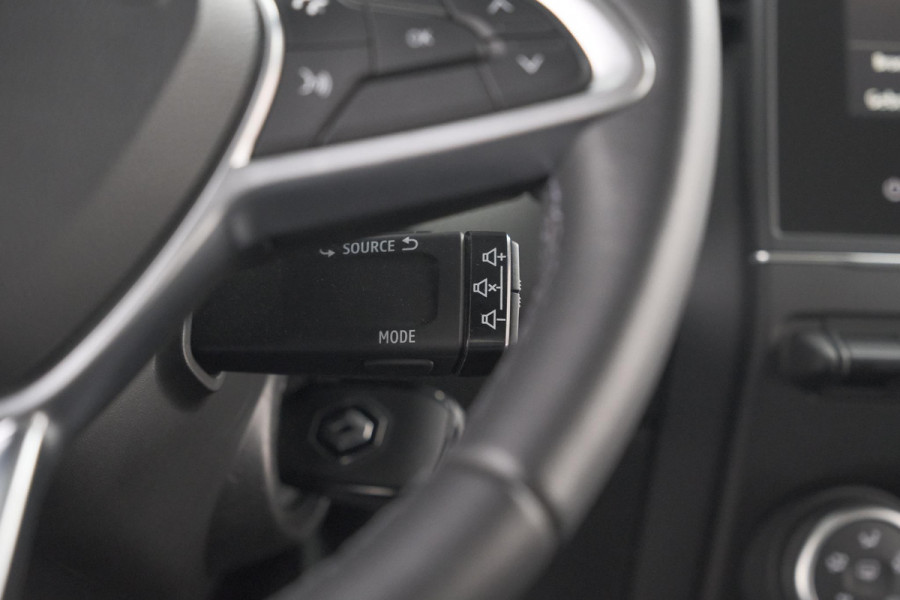 Renault Clio TCe 90 Equilibre | Parkeersensoren | Apple Carplay | Cruise Control | Airco