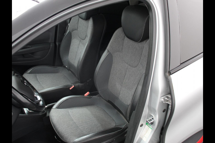 Renault Captur 1.3 TCe Intens Automaat Climate control, Navigatiesysteem, Achteruitrijcamera LM velgen Trekhaak