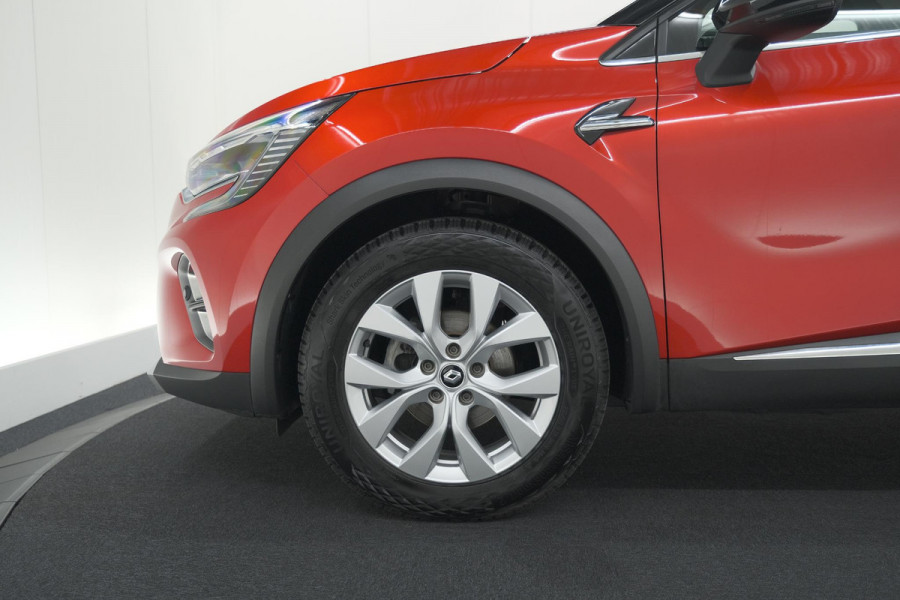 Renault Captur TCe 90 Intens | Navigatie | Camera | Parkeersensoren voor + achter | Apple Carplay