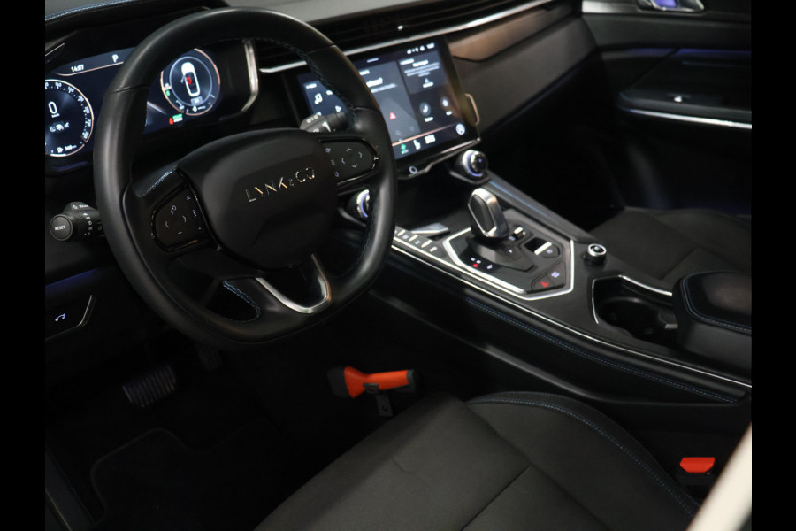 Lynk & Co 01 1.5 [SCHUIFKANTELDAK, TREKHAAK, APPLE CARPLAY, ANDROID, ADAPTIVE CRUISE CONTROL, STOELVERWARMING, MEMORY SEATS, CAMERA, DIGITAL DASH, INFINITY SOUND SYSTEM, DRAADLOOS OPLADEN, ELEKTRISCHE ACHTERK
