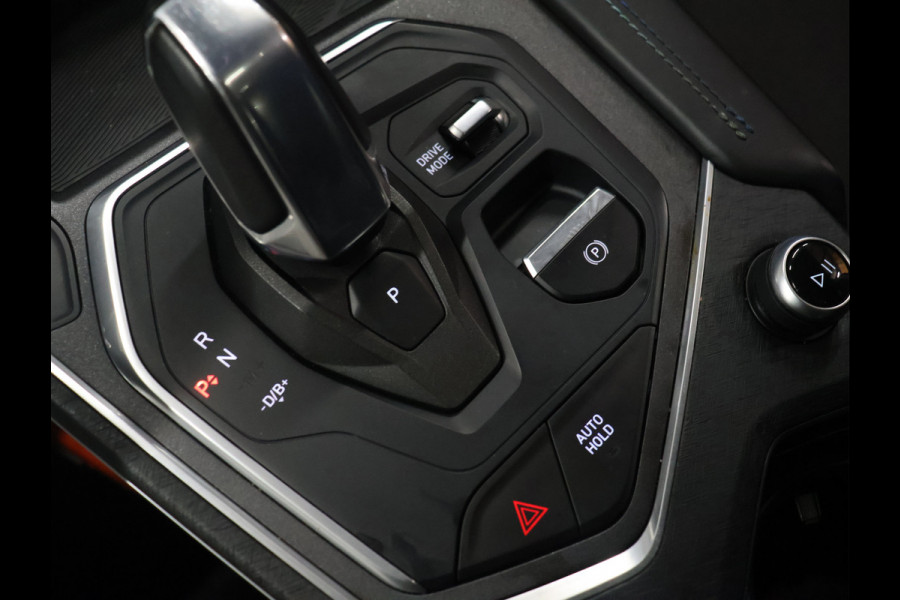 Lynk & Co 01 1.5 [SCHUIFKANTELDAK, TREKHAAK, APPLE CARPLAY, ANDROID, ADAPTIVE CRUISE CONTROL, STOELVERWARMING, MEMORY SEATS, CAMERA, DIGITAL DASH, INFINITY SOUND SYSTEM, DRAADLOOS OPLADEN, ELEKTRISCHE ACHTERK