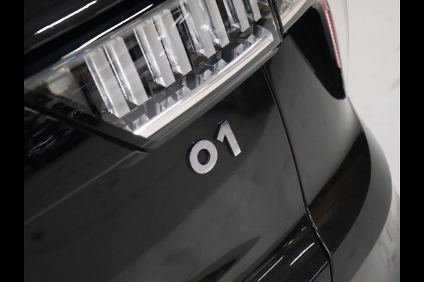 Lynk & Co 01 1.5 [SCHUIFKANTELDAK, TREKHAAK, APPLE CARPLAY, ANDROID, ADAPTIVE CRUISE CONTROL, STOELVERWARMING, MEMORY SEATS, CAMERA, DIGITAL DASH, INFINITY SOUND SYSTEM, DRAADLOOS OPLADEN, ELEKTRISCHE ACHTERK