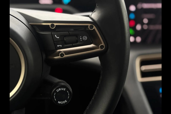 Porsche Taycan 4S Performance Plus 84 kWh (Dealer ondH, Sport Chrono, Panorama, StoelVK, StoelV, Passagiers Display, 360 Cam,Etc))