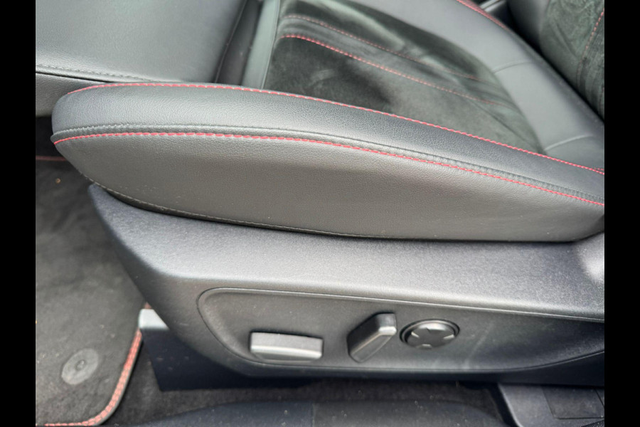 Ford Kuga 2.5 PHEV ST-Line X 243pk | Trekhaak |  Winterpack | Driver Assistance Pack | AGR-Stoelen | Orig. NL auto