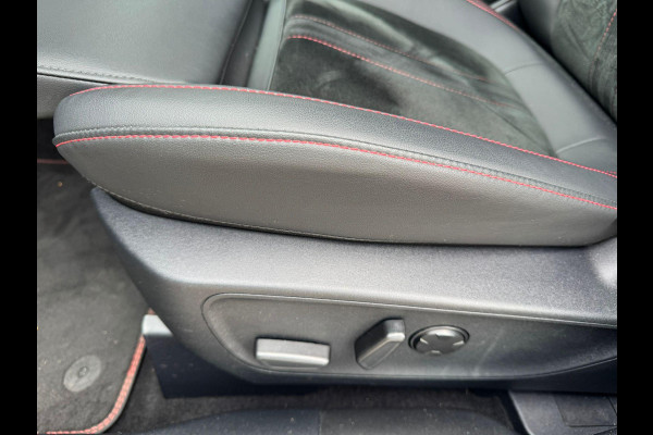 Ford Kuga 2.5 PHEV ST-Line X 243pk | Trekhaak |  Winterpack | Driver Assistance Pack | AGR-Stoelen | Orig. NL auto
