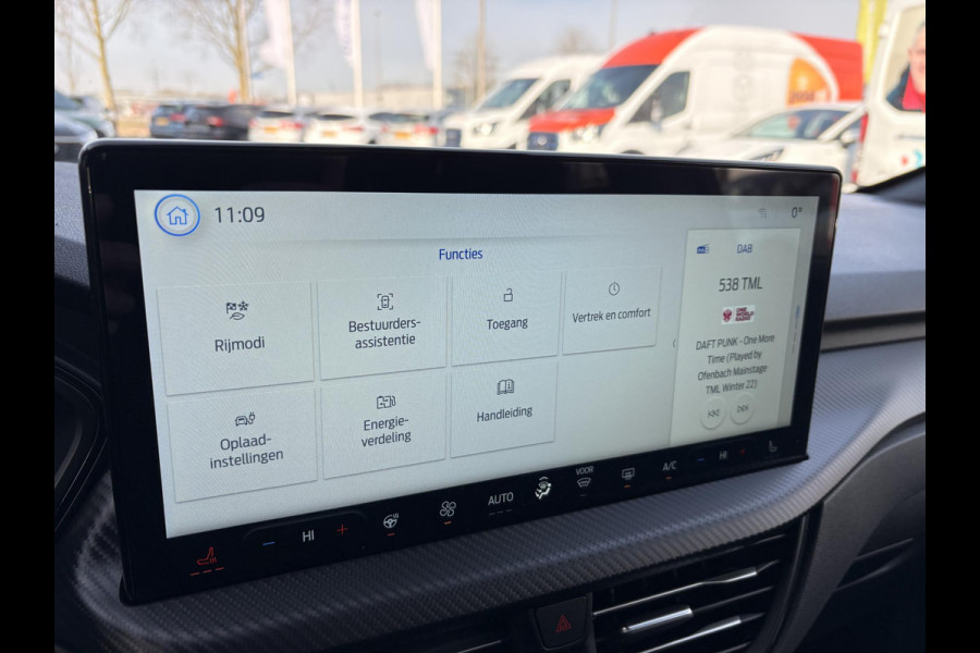 Ford Kuga 2.5 PHEV ST-Line 243pk |  Orig. NL Auto |  Panoramadak | Winter Pack | Head up Display | Adaptive LED