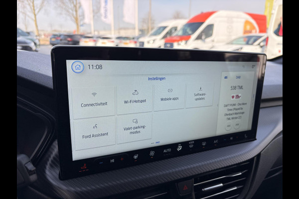 Ford Kuga 2.5 PHEV ST-Line 243pk |  Orig. NL Auto |  Panoramadak | Winter Pack | Head up Display | Adaptive LED