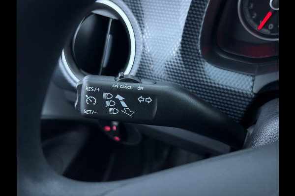 Volkswagen up! 1.0 65 pk | Navigatie via App | Parkeersensoren (achter) | Achteruitrijcamera | Cruise control | Lane assist | Start/Stop systeem |