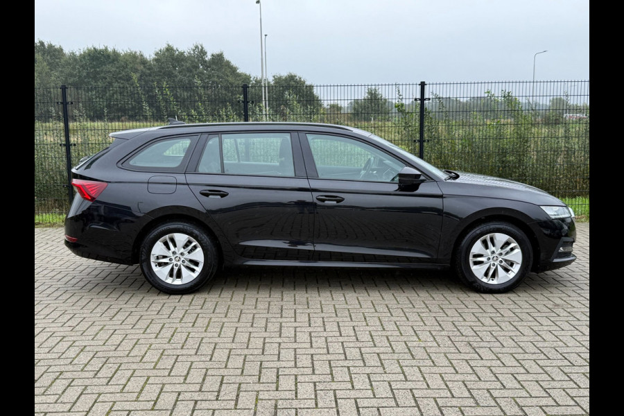 Škoda Octavia Combi 1.0 e-TSI Business Edition | PDC | Carplay | Cruise Control | Eerste eigenaar |