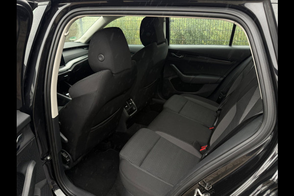 Škoda Octavia Combi 1.0 e-TSI Business Edition | PDC | Carplay | Cruise Control | Eerste eigenaar |