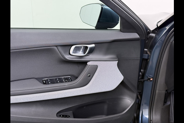 Polestar 2 408PK Dual Motor Long Range 78kWh SOH 90% Google®-Maps Navi Camera Apple Carplay Android Auto Elek.Stoelen Memory Elek.Achterkle Keyless Bluetooth Led Lmv Isofix Rijstrooksensor Origineel Nederlandse Auto Dealeronderhouden