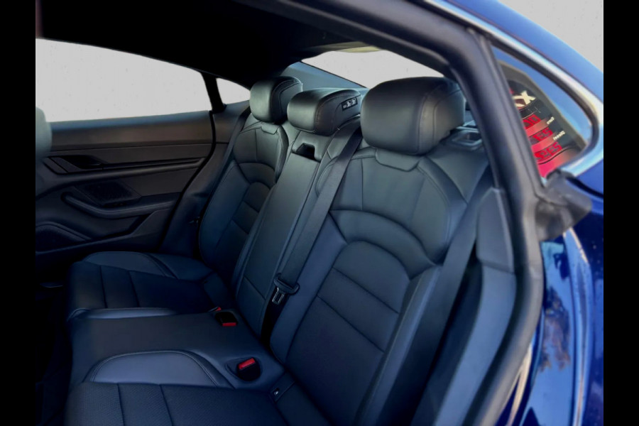 Porsche Taycan 4S Performance 84kWh(Dealer OndH, Carplay, Camera, Lane Assist, Addapt Cruise Con, Etc)