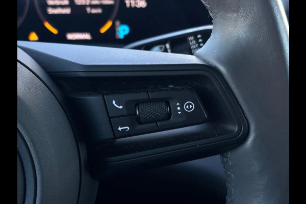 Porsche Taycan 4S Performance 84kWh(Dealer OndH, Carplay, Camera, Lane Assist, Addapt Cruise Con, Etc)