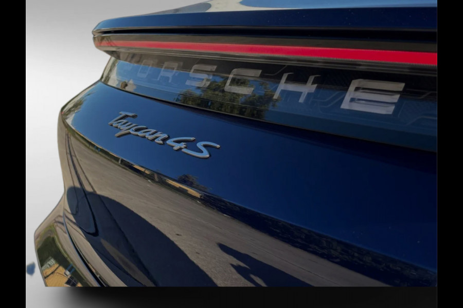 Porsche Taycan 4S Performance 84kWh(Dealer OndH, Carplay, Camera, Lane Assist, Addapt Cruise Con, Etc)
