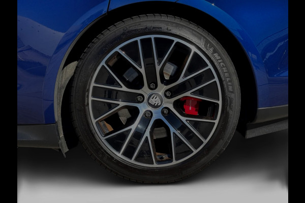 Porsche Taycan 4S Performance 84kWh(Dealer OndH, Carplay, Camera, Lane Assist, Addapt Cruise Con, Etc)