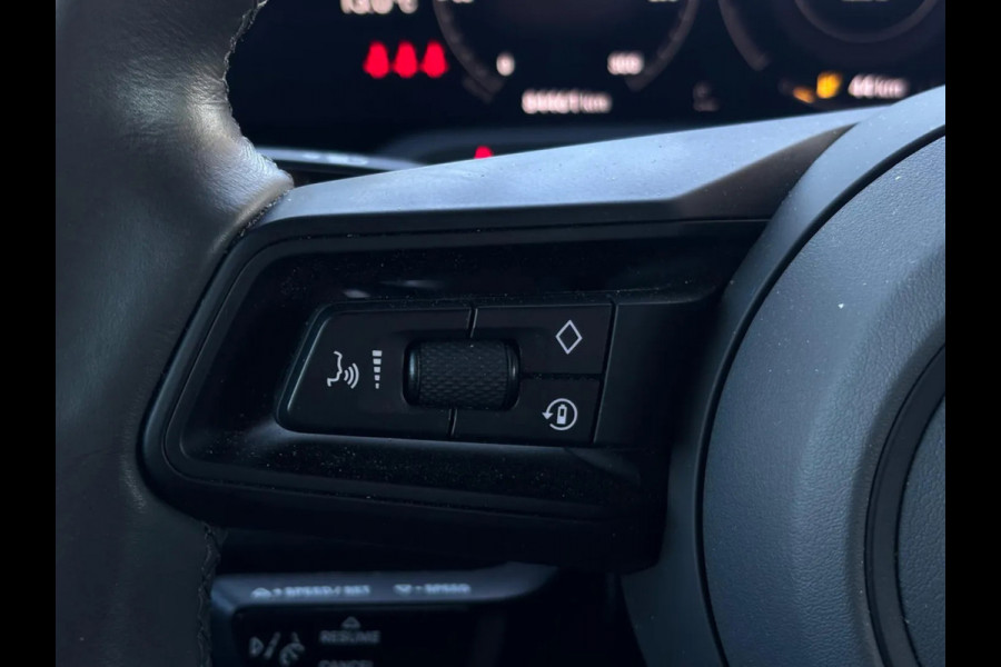 Porsche Taycan 4S Performance 84kWh(Dealer OndH, Carplay, Camera, Lane Assist, Addapt Cruise Con, Etc)