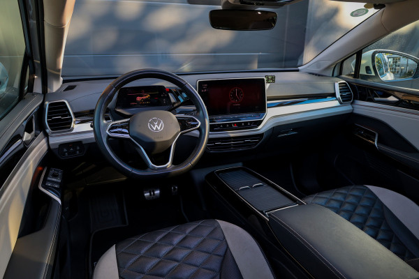 Volkswagen Id.6 Crozz | UNIEK | PANO | HUD | MEMORY | MASSAGE | ACC | 360 | 4X STOELVERWARMING |