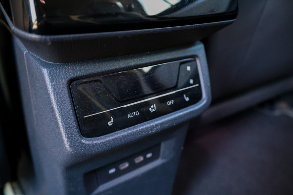 Volkswagen Id.6 Crozz | UNIEK | PANO | HUD | MEMORY | MASSAGE | ACC | 360 | 4X STOELVERWARMING |