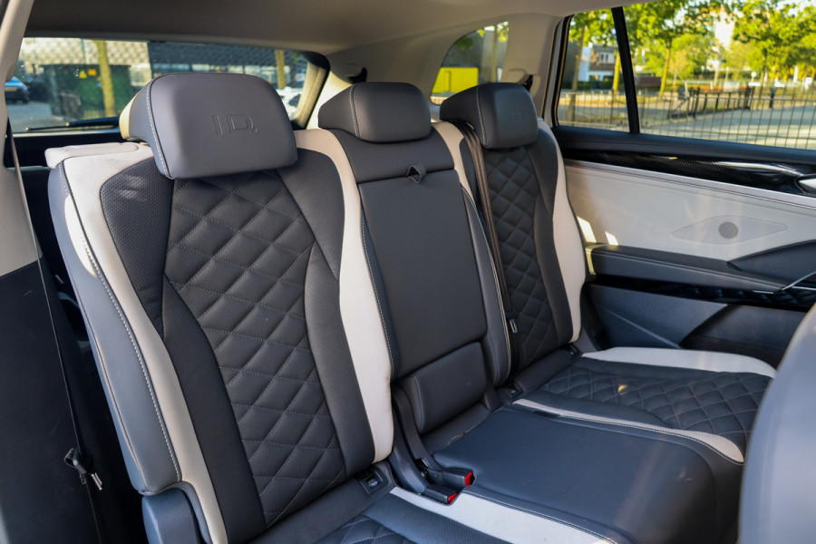 Volkswagen Id.6 Crozz | UNIEK | PANO | HUD | MEMORY | MASSAGE | ACC | 360 | 4X STOELVERWARMING |