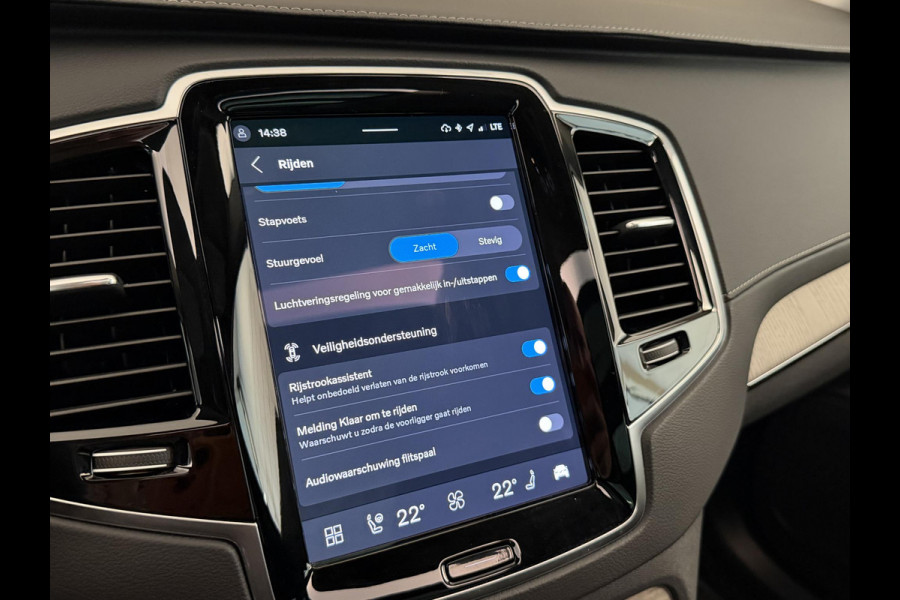 Volvo XC90 2.0 T8 Recharge 450PK Aut. AWD Ultimate Bright | Panodak | Luchtvering | B & W | Trekhaak | Full options | Incl. garantie.