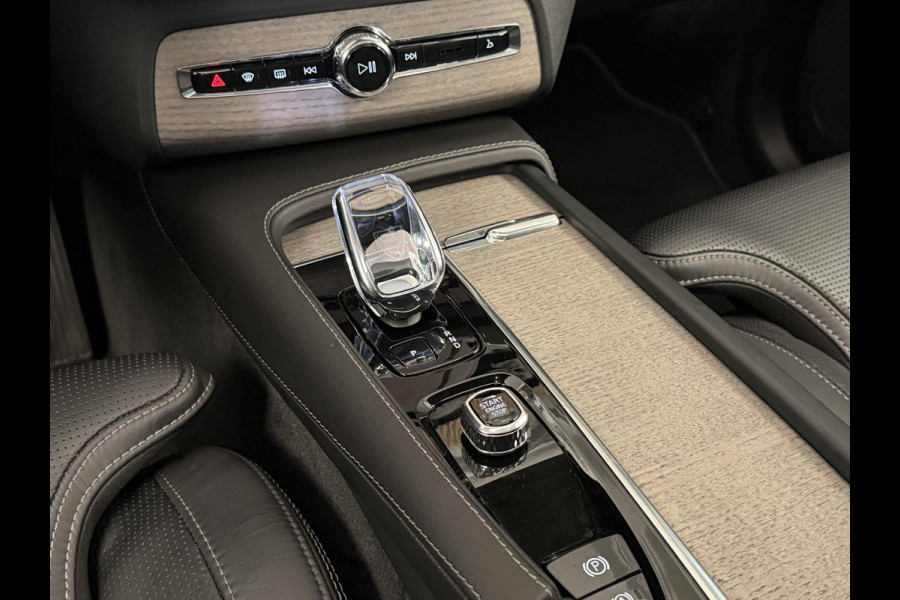 Volvo XC90 2.0 T8 Recharge 450PK Aut. AWD Ultimate Bright | Panodak | Luchtvering | B & W | Trekhaak | Full options | Incl. garantie.