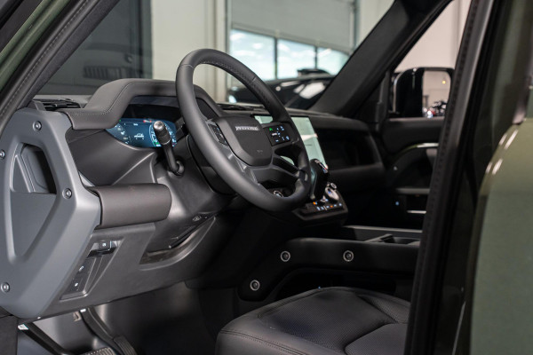 Land Rover Defender 110 2.0 P300e 110 X-Dynamic SE *Meridian / Luchtvering / Panorama / Memory / Surround-View / Winterpakket*
