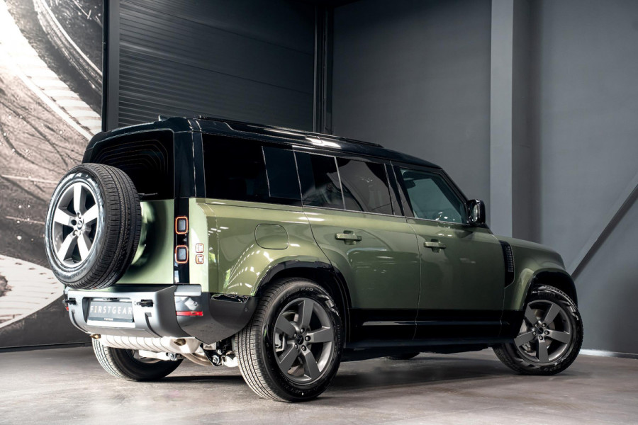 Land Rover Defender 110 2.0 P300e 110 X-Dynamic SE *Meridian / Luchtvering / Panorama / Memory / Surround-View / Winterpakket*