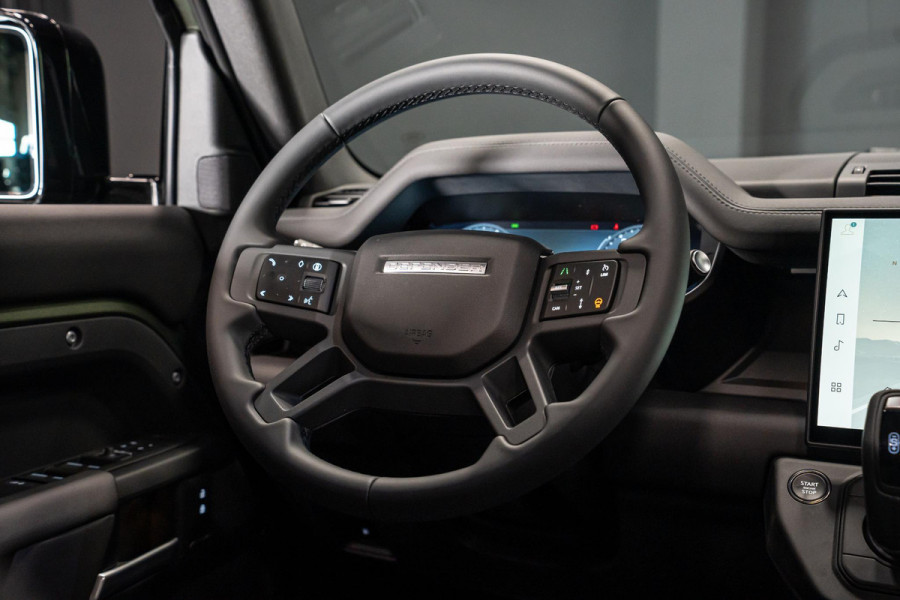 Land Rover Defender 110 2.0 P300e 110 X-Dynamic SE *Meridian / Luchtvering / Panorama / Memory / Surround-View / Winterpakket*