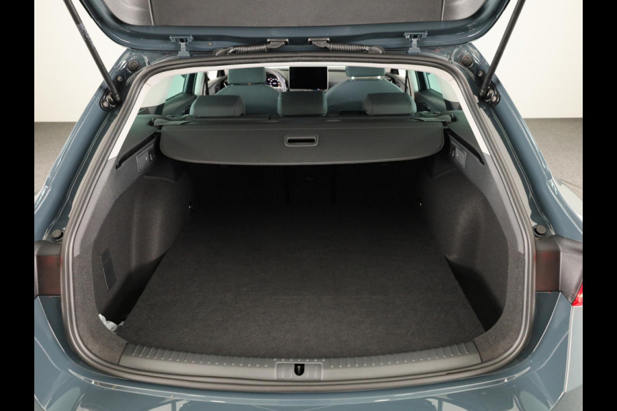 Seat Leon Sportstourer 1.5 TSI e-Hybrid Style Business Intense | Technology Pakket | Keyless Entry | Verwarmbare Voorstoelen + Stuurwiel | Elektr. Achterklep | Nu 4.500,00,- Korting!