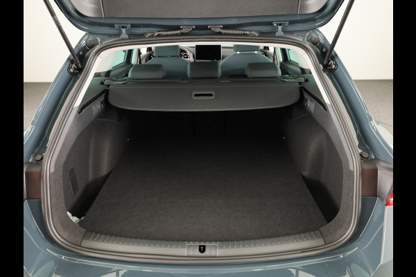 Seat Leon Sportstourer 1.5 TSI e-Hybrid Style Business Intense | Technology Pakket | Keyless Entry | Verwarmbare Voorstoelen + Stuurwiel | Elektr. Achterklep | Nu 4.500,00,- Korting!