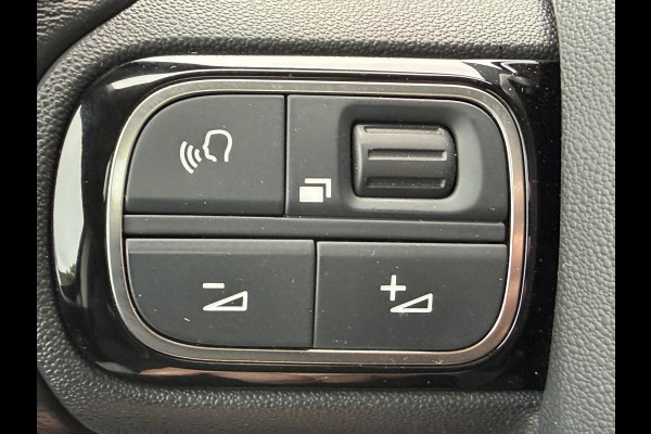 Citroën Berlingo 130pk BlueHDI Shine (Trekhaak - Panoramadak - Adaptieve Cruise Controle - Stoelverwarming - Parkeersensoren V+A - Camera - Autom