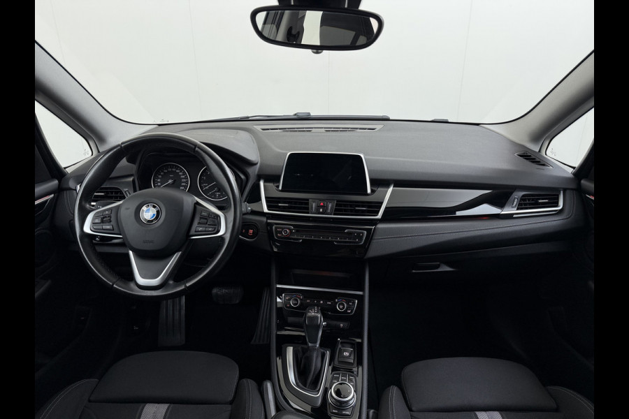 BMW 2 Serie Gran Tourer 218i Automaat Sport Trekhaak Navi Bluetooth Elek.Achterklep Cruise Control Ecc Executive Led Isofix Lmv 17" Regen-Lichtsensor 1.500KG Trekgewicht