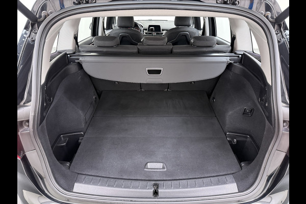 BMW 2 Serie Gran Tourer 218i Automaat Sport Trekhaak Navi Bluetooth Elek.Achterklep Cruise Control Ecc Executive Led Isofix Lmv 17" Regen-Lichtsensor 1.500KG Trekgewicht