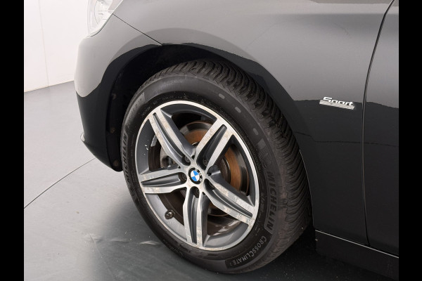 BMW 2 Serie Gran Tourer 218i Automaat Sport Trekhaak Navi Bluetooth Elek.Achterklep Cruise Control Ecc Executive Led Isofix Lmv 17" Regen-Lichtsensor 1.500KG Trekgewicht