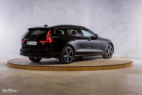 Volvo V60 2.0 T8 Plug-in hybrid AWD Ultimate Dark | Panoramadak | Adaptieve cruise | Blis | Memory | Harman Kardon |