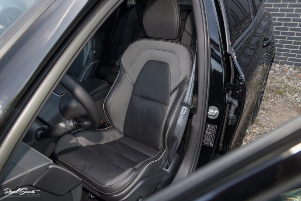 Volvo V60 2.0 T8 Plug-in hybrid AWD Ultimate Dark | Panoramadak | Adaptieve cruise | Blis | Memory | Harman Kardon |