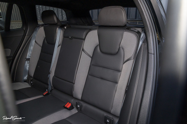 Volvo V60 2.0 T8 Plug-in hybrid AWD Ultimate Dark | Panoramadak | Adaptieve cruise | Blis | Memory | Harman Kardon |